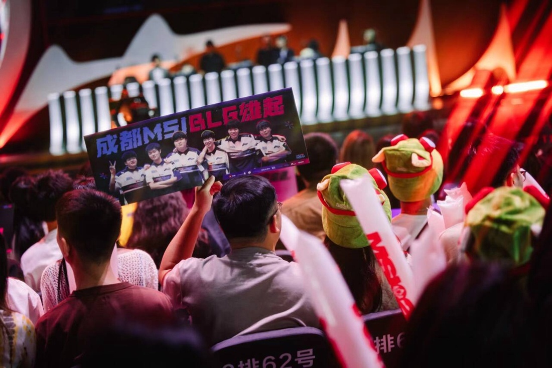 Heroic , Virtus.pro , Wildcard, 和 Rare Atom 是首批被淘汰的队伍，来自 FISSURE Playground #1